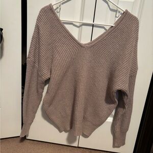 Elegant V-Neck Sweater in Soft Mauve